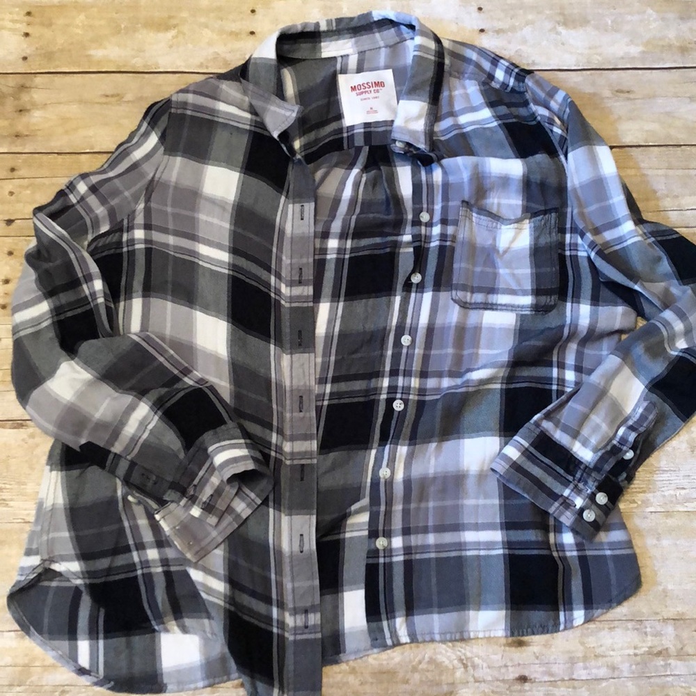 B&W Plaid Button Up
